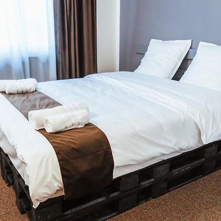 Casa Rosu Hotel Cluj-Napoca Buitenkant foto