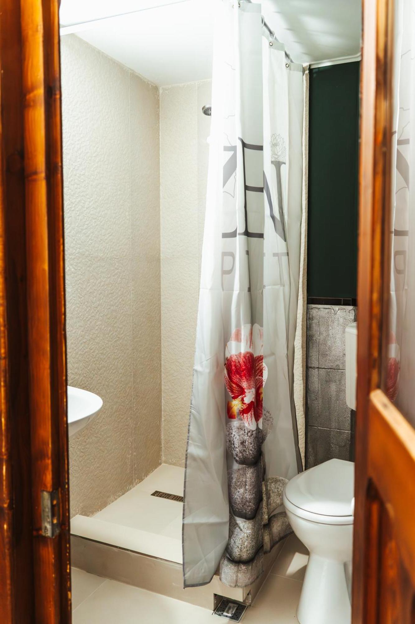 Casa Rosu Hotel Cluj-Napoca Buitenkant foto