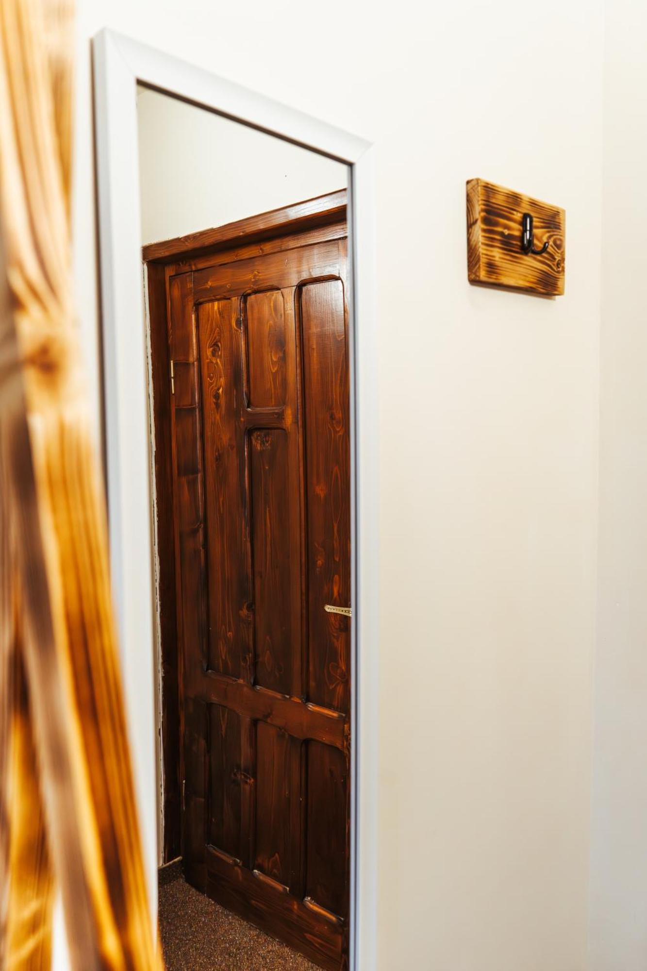 Casa Rosu Hotel Cluj-Napoca Buitenkant foto
