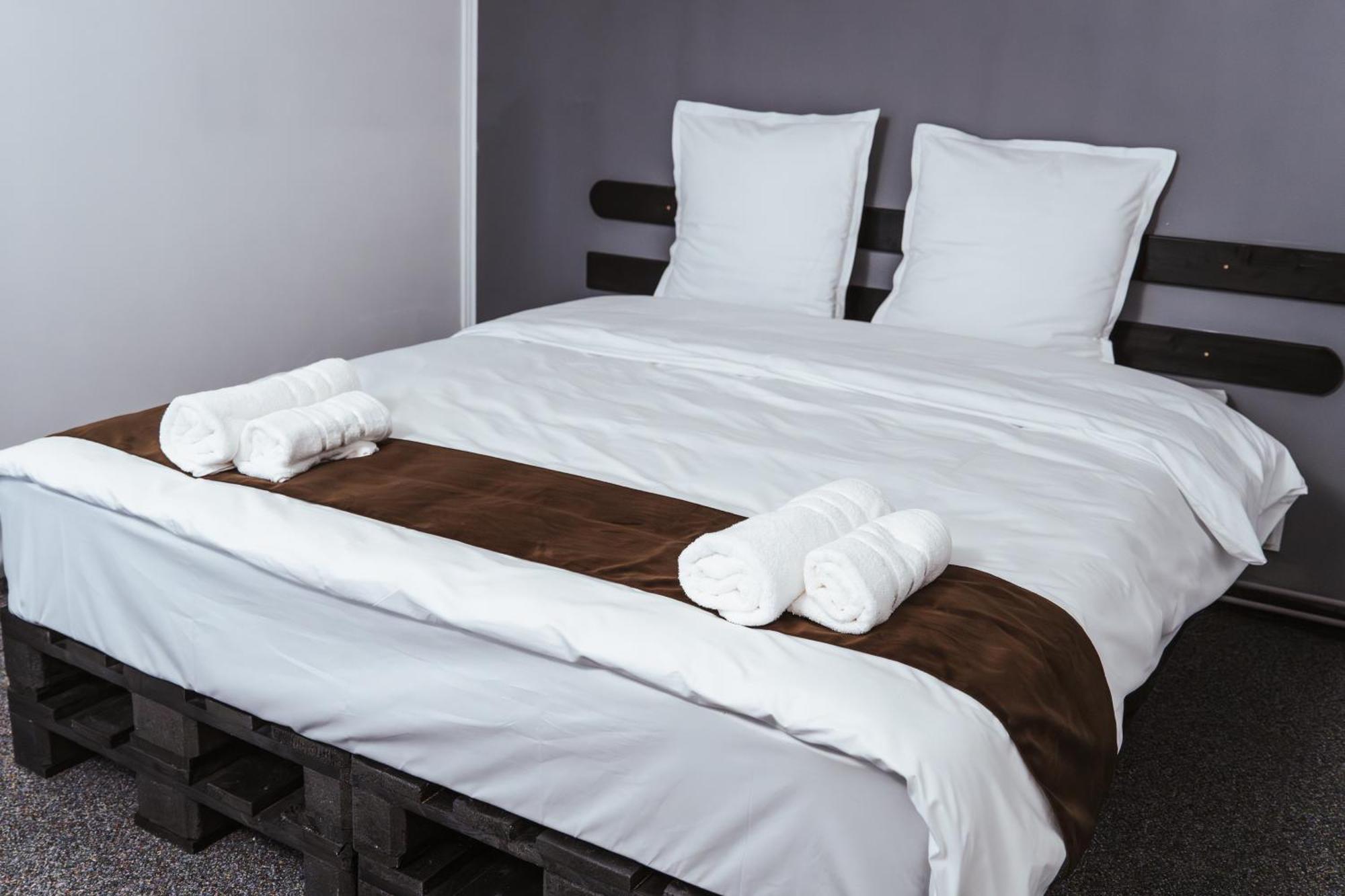 Casa Rosu Hotel Cluj-Napoca Buitenkant foto