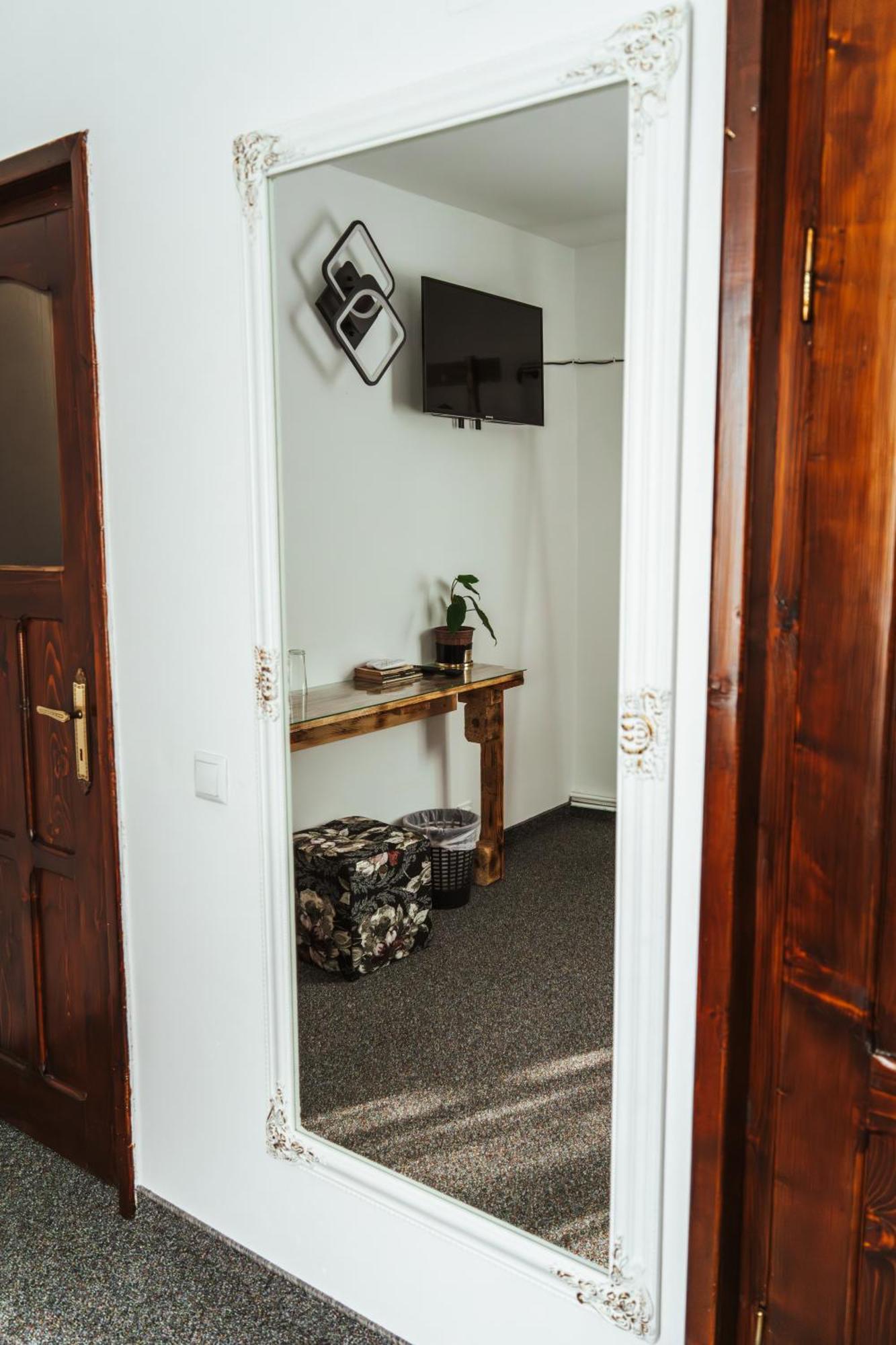 Casa Rosu Hotel Cluj-Napoca Buitenkant foto